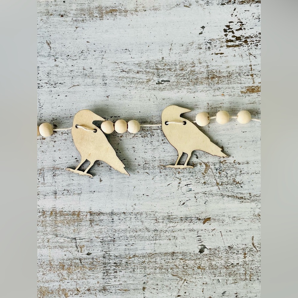 *Wooden Beaded Crow Mini Garland - Picture 9 of 12